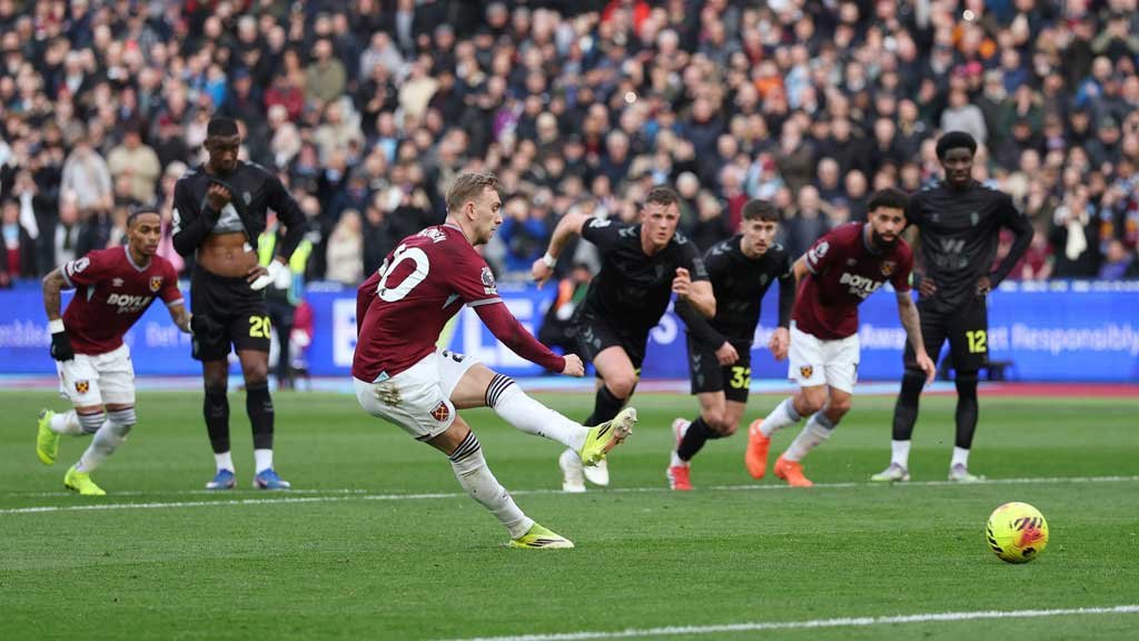 Bowen sets record as strugglers West Ham beat Sunderland 3-1